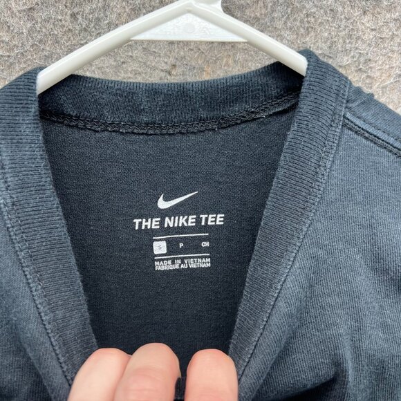 Vintage Nike Shirt Mens Small Black Crewneck Embroidered Logo Swoosh Center Y2K - Picture 5 of 11